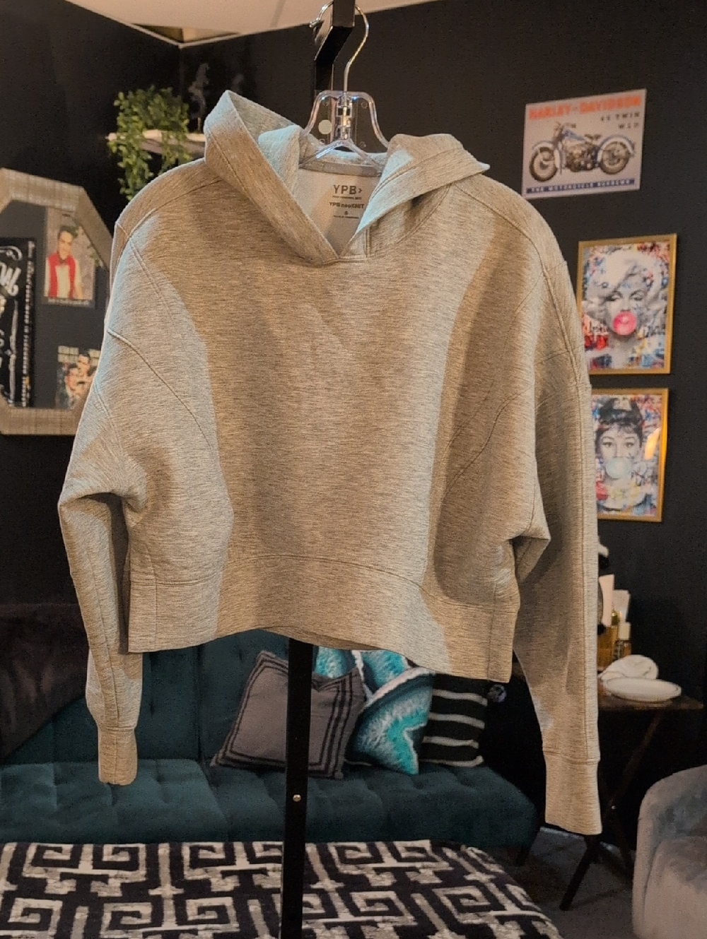 Abercrombie & Fitch Light Gray Cropped Hoodie